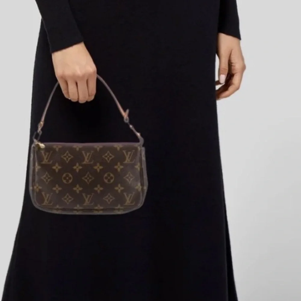 Louis Vuitton Monogram Pochette Accessories Vintage Top Handle Bag - Picture 10 of 13